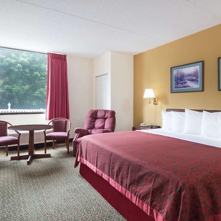 Days Inn By Wyndham تشامبرسبورغ المظهر الخارجي الصورة