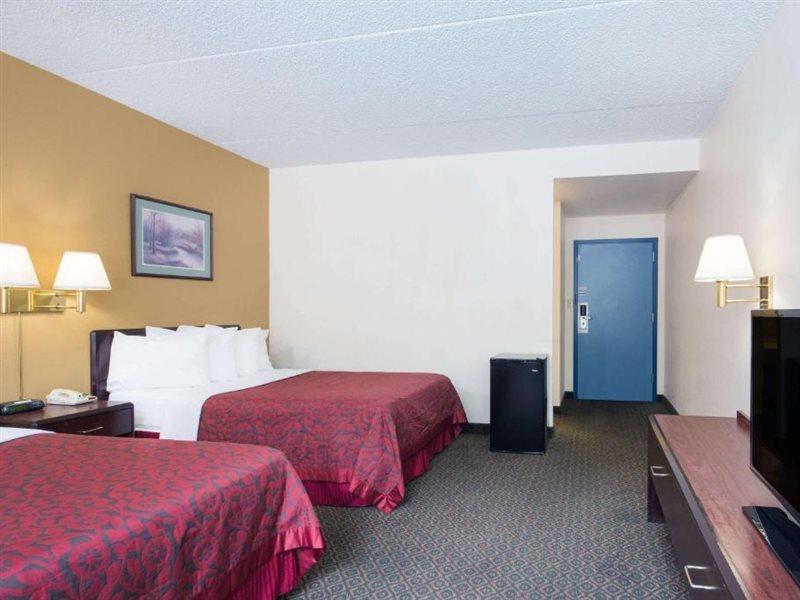 Days Inn By Wyndham تشامبرسبورغ المظهر الخارجي الصورة