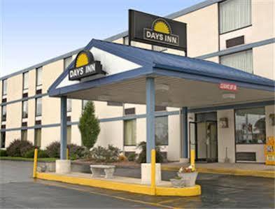 Days Inn By Wyndham تشامبرسبورغ المظهر الخارجي الصورة