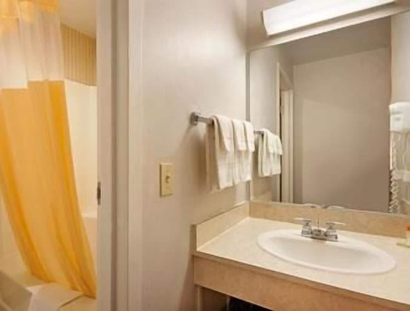 Days Inn By Wyndham تشامبرسبورغ المظهر الخارجي الصورة