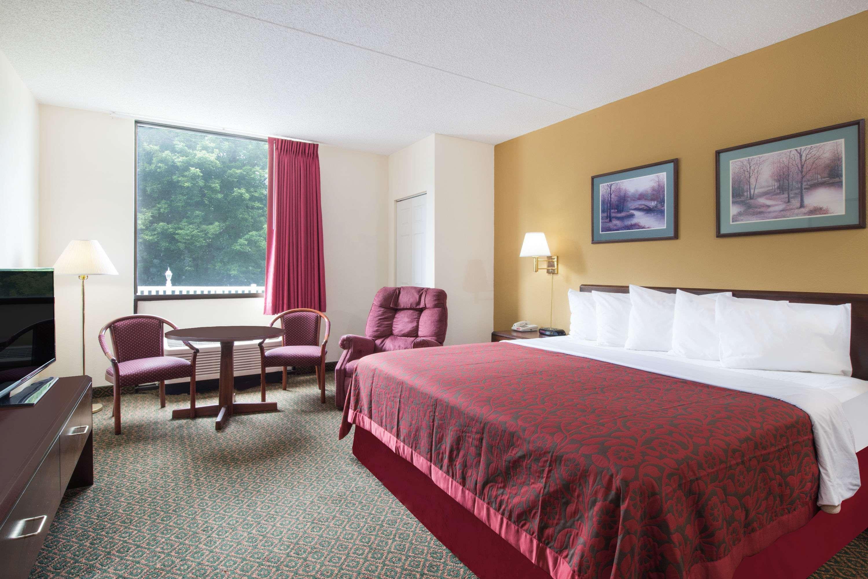 Days Inn By Wyndham تشامبرسبورغ المظهر الخارجي الصورة