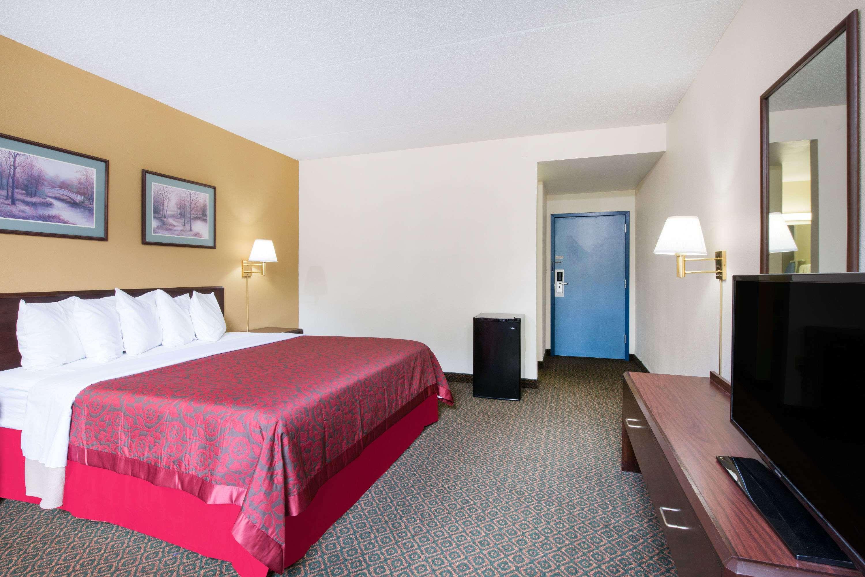Days Inn By Wyndham تشامبرسبورغ المظهر الخارجي الصورة