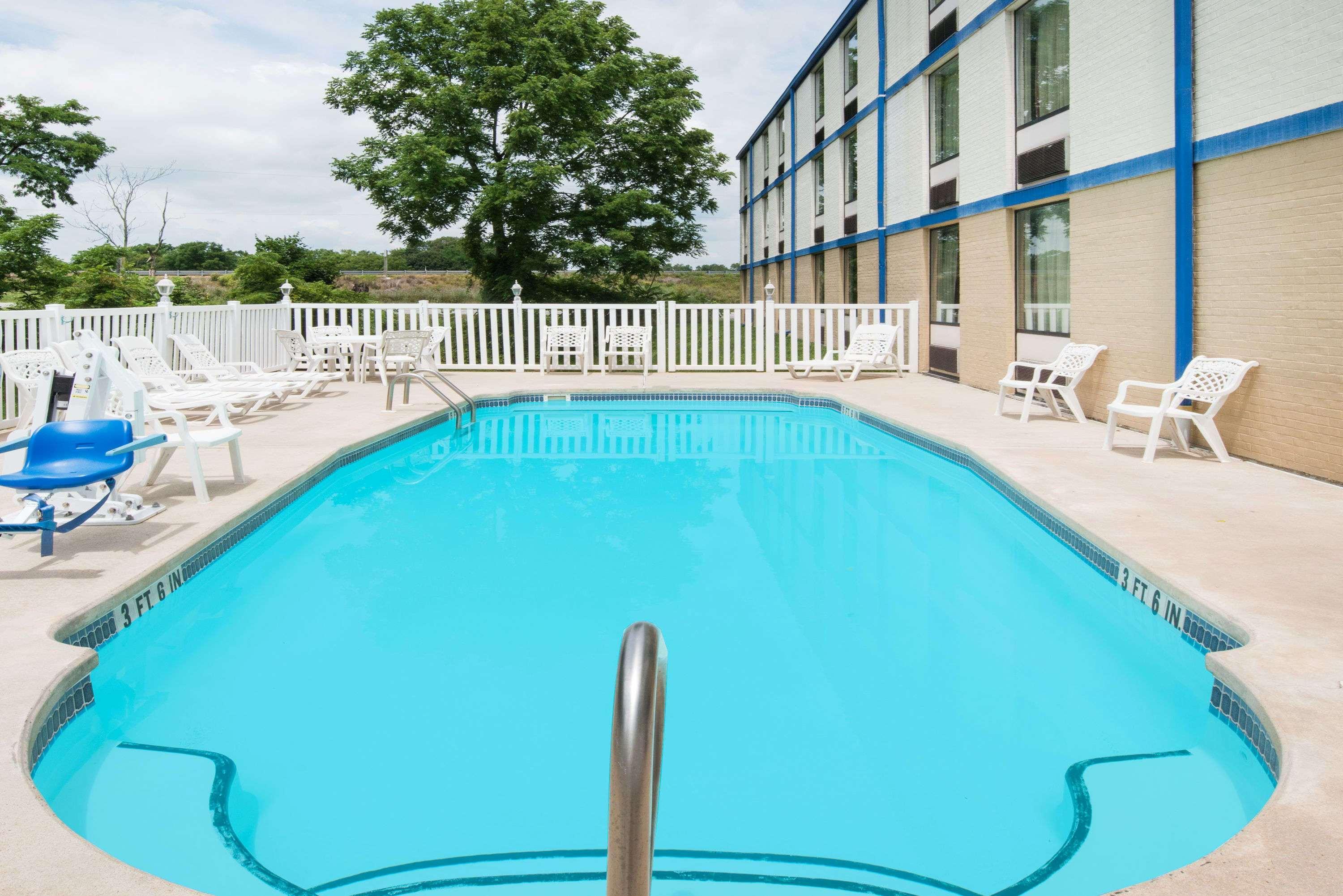 Days Inn By Wyndham تشامبرسبورغ المظهر الخارجي الصورة